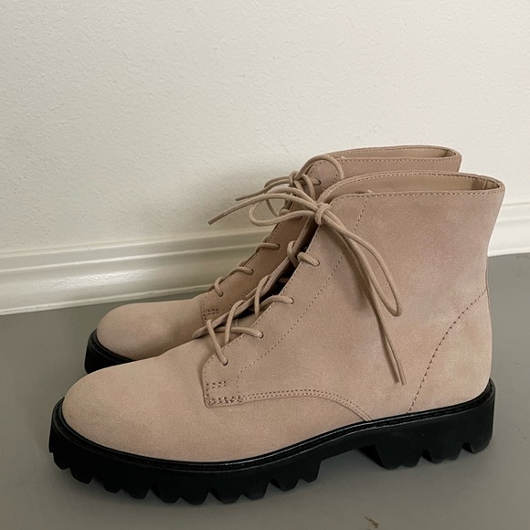 Jcrew Gwen lug sole lace up ankle boot in suede Size: 6.5 *New without tags* - Picture 6 of 15